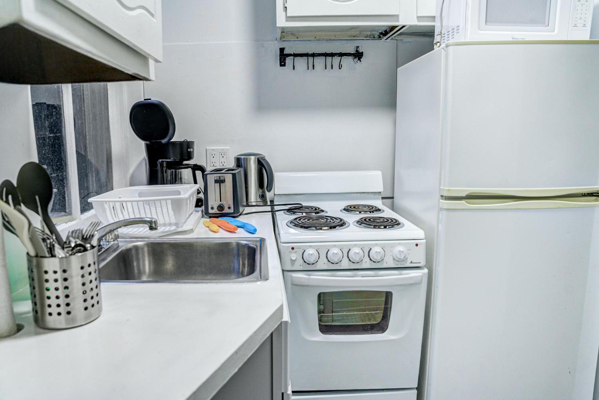 3 Bedroom Gorgeous Suit In Hells Kitchen نيو يورك المظهر الخارجي الصورة